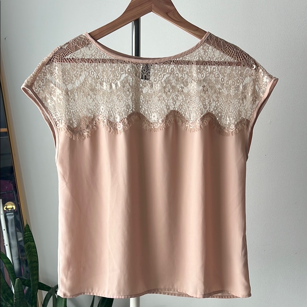 Forever 21 Nude blush Pink Lace Cap Sleeve Blouse S